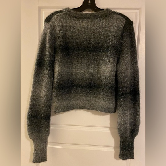 No Boundaries Women's Ombre Sweater Medium - Picture 5 of 10